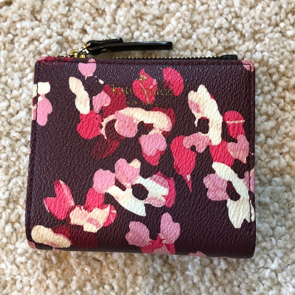 Kate Spade small bifold wallet